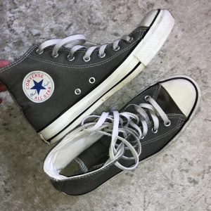 Converse all stars canvas high - Superfina all stars, använt fåtal gånger. Finns swish