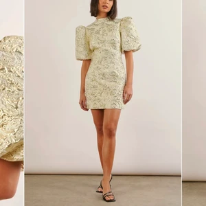 Slutsåld klänning från margaux dietz - Slutsåld klänning från margaux dietz kollektion med nakd. Har storlek 38 och 42 hemma. Lite små i storlekarna. Perfekt till nyår. Frakt tillkommer. 38 är såld