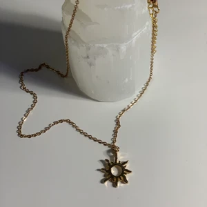 Halsband  - Jättegulligt guldfärgat halsband! 30+ frakt! 