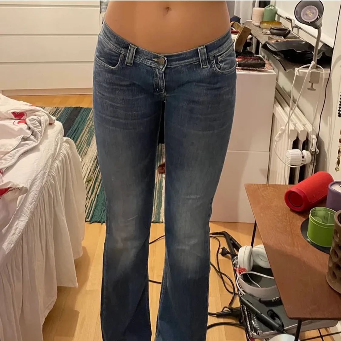 lågmidjade jeans