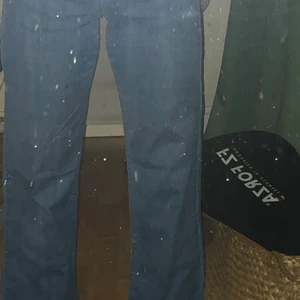 Lösa byxor  - Dom är använda men är som nya 