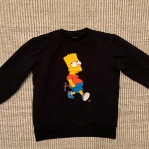 Simpsons sweatshirt storlek S - SNYGG OCH SKÖN!!!! Använd Max 1 gång💕💕
