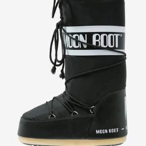Intressekoll på mina fina moon boots!! Köptes för ca 1 år sen. ❤️