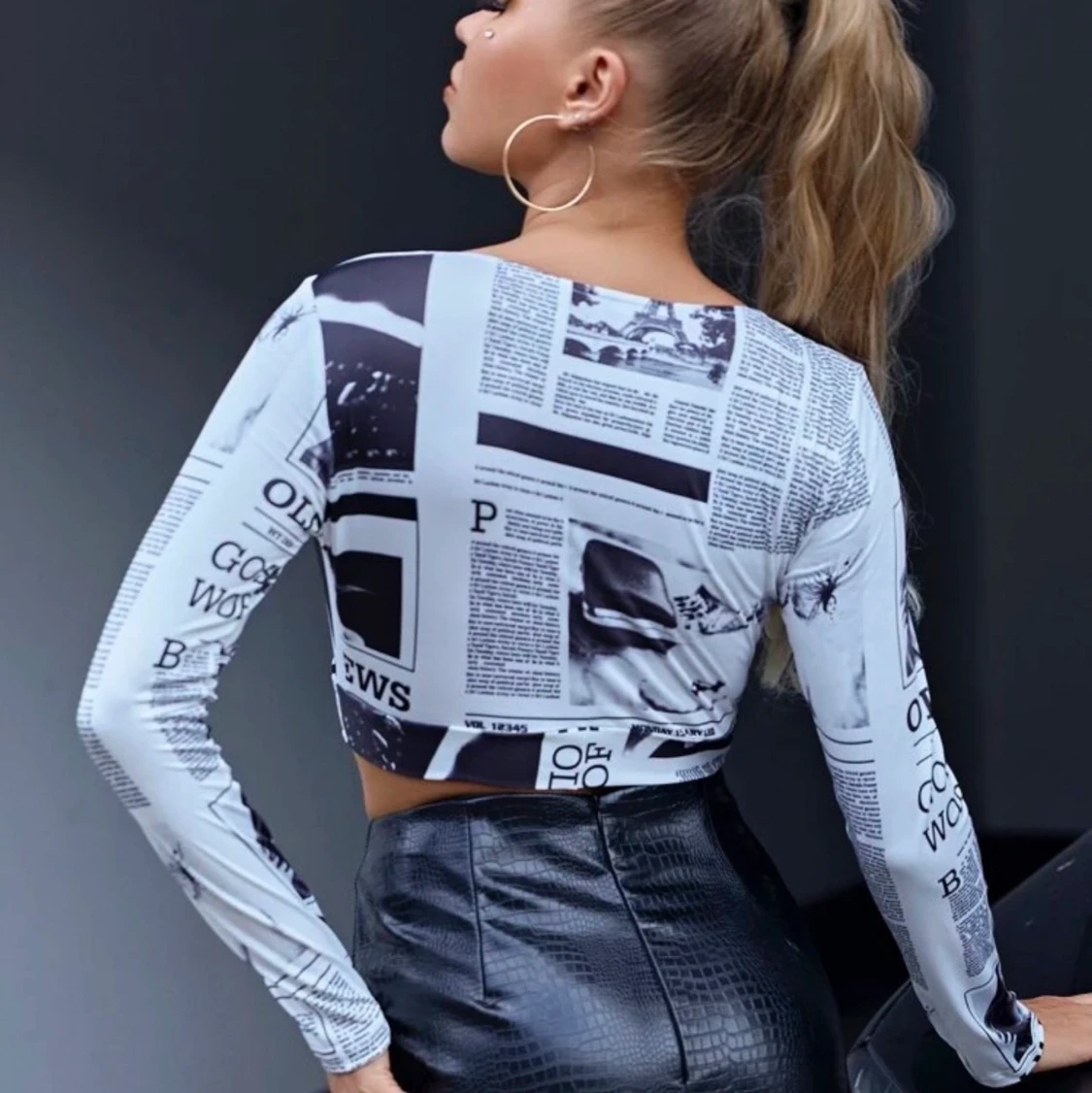 Newspaper print knot top - 91
