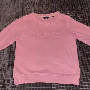 Rosa collegetröja Gant - Använd få gånger och är i bra skick