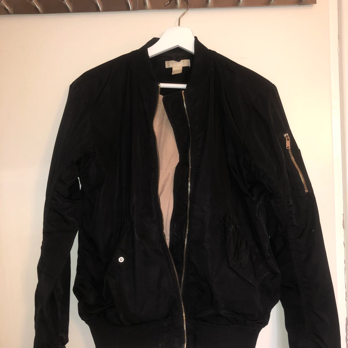 Svart bomberjacka 