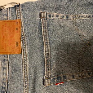 Levis Jeans  - Använda ett fåtal gånger, väldigt bra skick!