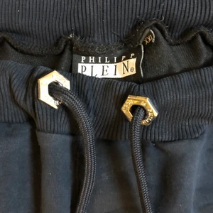 Phillipe plein mjukis - 7/10 på dessa. Inköpta för 3600kr. 1400 tänker jag. Prutbart också 