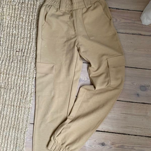Beiga cargopants, cargobyxor GinaTricot XS - Beige cargobyxor, storlek XS