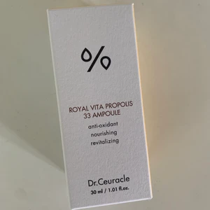 Royal Vita Propolis - Serum - Ett lystergivande serum-ampull som ger näring och fukt! Från Dr.Ceuracle.  OÖPPNAD!
