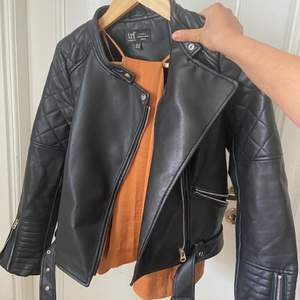 Zara leather jacket , original price 599, worn just a few times last year. Size XS