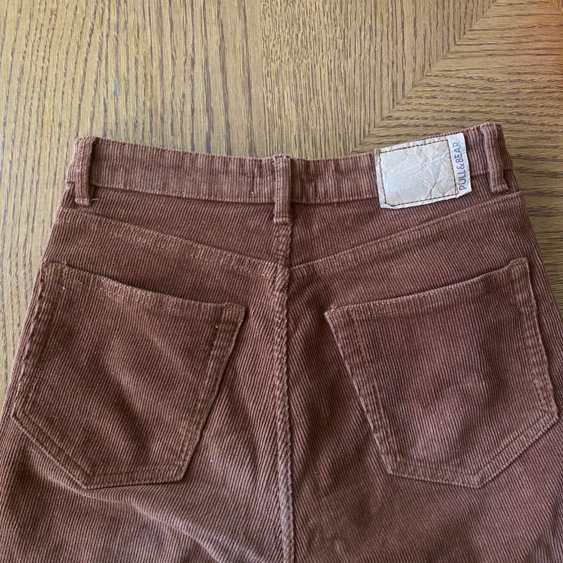 Bruna manchesterbyxor