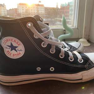 alexis sablone sneaker