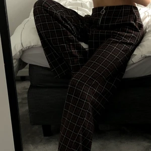 Rutig byxa - Rak oversized byxa från vero moda. Storlek xs. Jag är 163 cm och bär vanligtvis xs. Pm för fler bilder. Köparen betalar frakt❣️ 