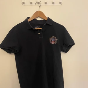 Lexington Piké - Piké från Lexington, skick 8/10, size S