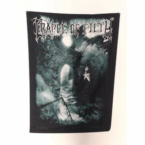 Cradle of Filth flagga  - Cradle of filth flagga, lite sliten men syns inte jättemycket<3