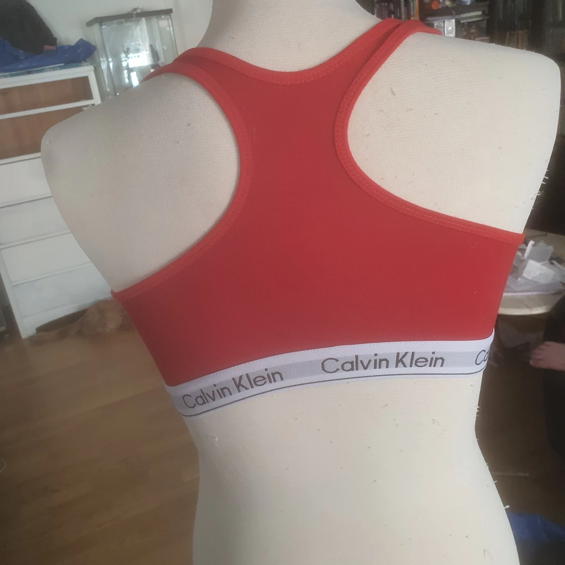 Calvin Klein röd topp - 90