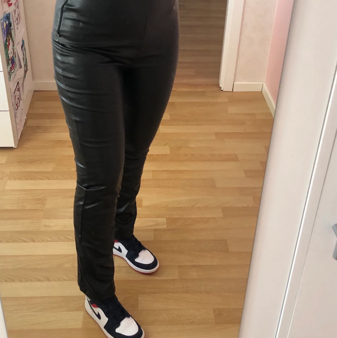 Skinnbyxor från Nelly - 90