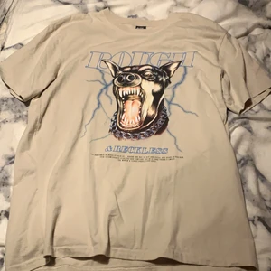 T-shirt - Ascool t-shirt men för stor för min smak. Aldrig använd, endast testad. Den har legat i min garderob alldeles för länge nu, den behöver hitta ny ägare🥰