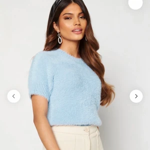 Tröja, Blue Vanilla  - Ljublåa, supermysig tröja i storlek s/m - passar mig som vanligtvis är storlek S. Endast någon månad gammal, aldrig använd - prislapp kvar! 💙 