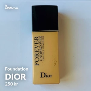 Dior foundation - Nyskick. Ord pris 495:- färg: 021