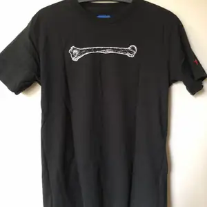 Diesel DSL 55 Bone Skateboarder T-Shirt  Size small, fits true to size men’s small.  Great condition, no flaws or damage.  DM if you need exact size measurements.   Buyer pays for all shipping costs. All items sent with tracking number.   No swaps, no trades, no offers. 