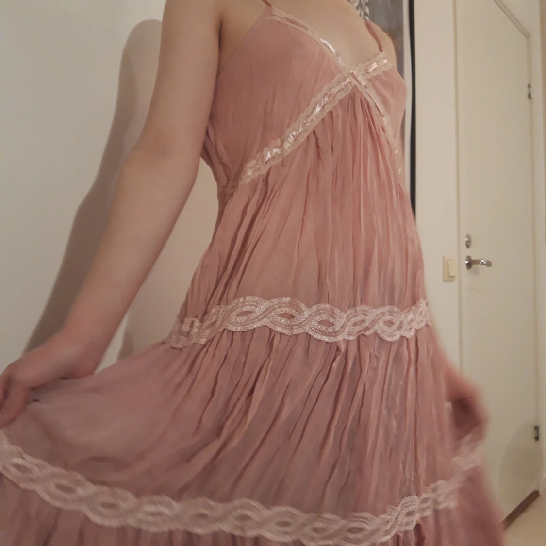 Rosa grunge kläning