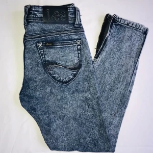 Lee jeans size 26 - använd några gånger👌mycket bra skick 