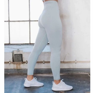 Aimn Ribbed Set Turquoise - Sparsamt använt set från Aimn, inga defekter✨  Tights 350:-  Top 200:-  Båda för 500:-