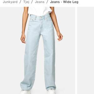 Söker dessa fina yunkjard-jeans då de inte kommer till användning. Fint skick💕💕