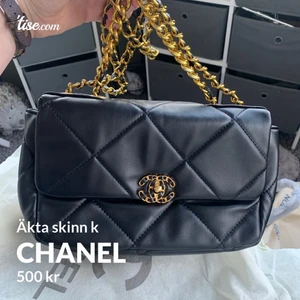Chanel jättefin äkta skin  - Säljer denna Chanel väska så fin äkta lammskinn så fin 