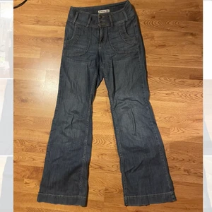 Jeans - Coola vida jeans! Innerbenet: 77,5 cm Midja: 77 cm. Frakt tillkommer ❤️‍🔥