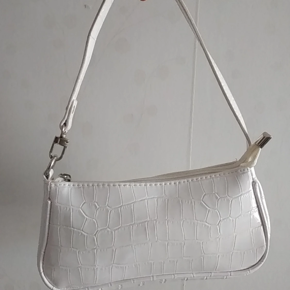 Säljer denna så fina vit väska  - 90