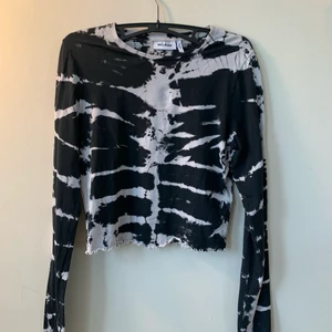 Tröja från Weekday - Långärmad tröja från Weekday, använd någon enstaka gång