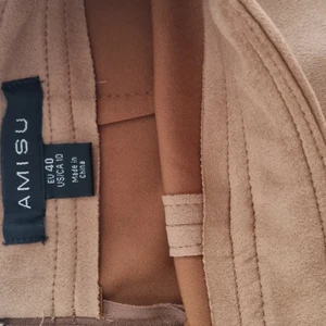 Kjol - Väldigt fin/skön kjol. 