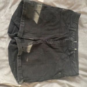 Shorts svarta  - Svarta shorts, strl Xl 