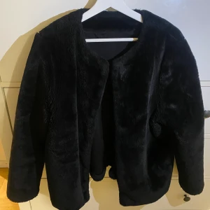 Jacka - En svart jacka, använder inte längre 