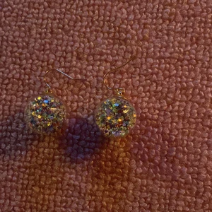 Örhängen  - Aldrig använda fina 