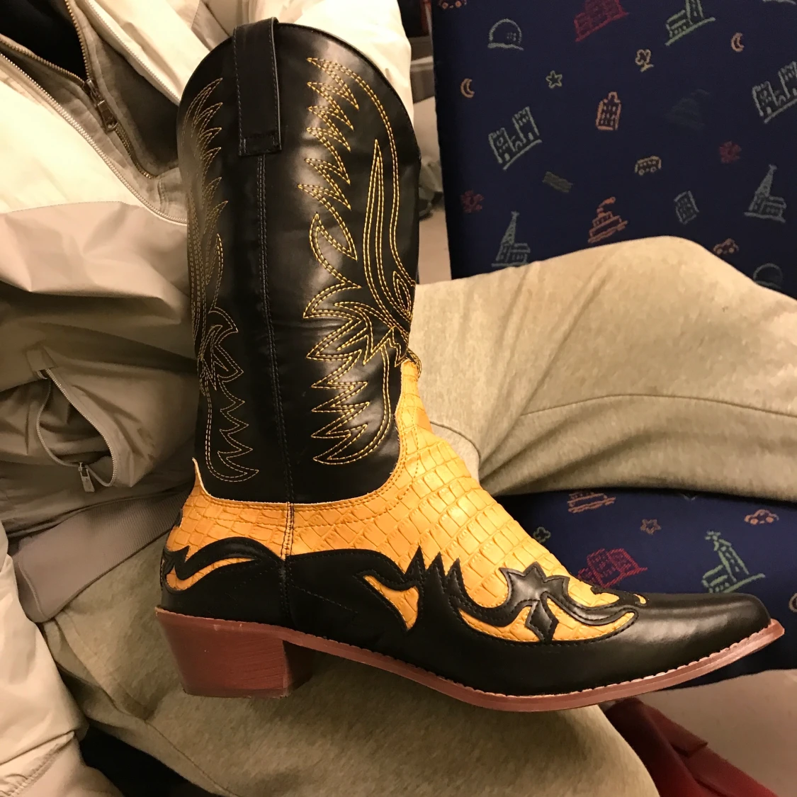 Cowboy boots i nyskick (strl 45-46) - 90