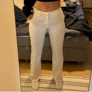 Bikbok kostymbyxor  - Använd skick, finns en liten fläck på benet därav lågt pris ❌❌❌oseriösa köpare blockeras❌❌❌
