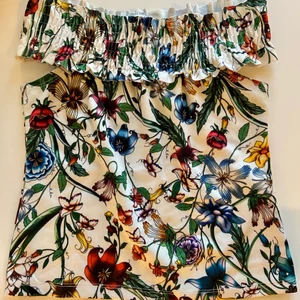 Offshoulder - En super fin offshoulder! Behöver användas! 🤍🤍🤍🤍 Från Zara!