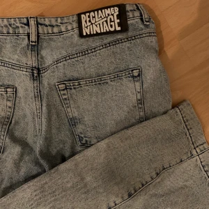 UNIKA JEANS - Unika jeans som jag hittade secondhand i somras men får tyvärr inte användning för dom 💛💛💛 sitter som en S-M