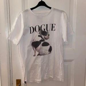 Cool T-shirt  - Fett rolig och cool T-shirt från dedicated!! Lite sliten men frf cool 