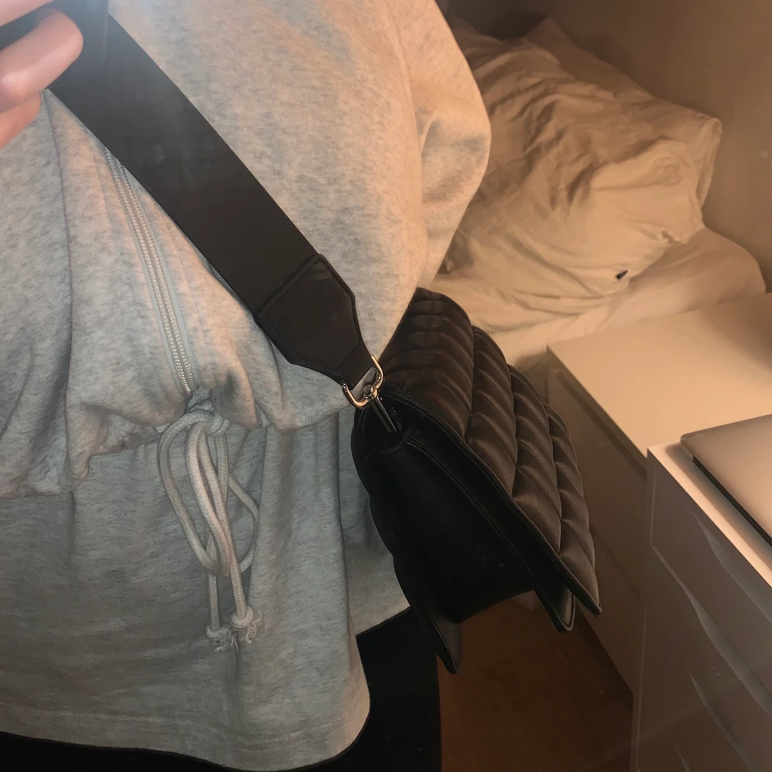 Liknande Bottega Veneta väska - 91