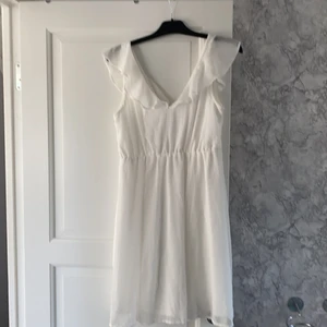 Känning  - Aldrig använd, prislapp finns kvar, nypris: 550kr 