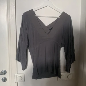 Brunt linne - Brunt linne, tunn