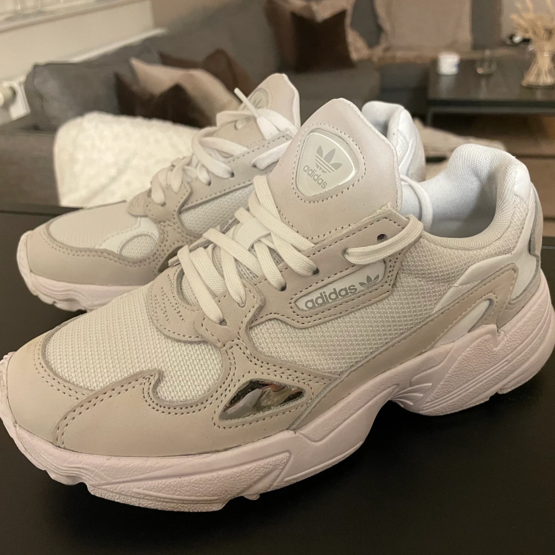 Adidas skor, storlek 36 2/3 - 90