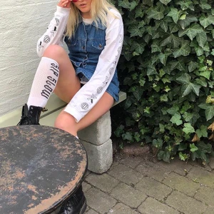 Fila X Junkyard långärmad t-shirt vit - Långärmad tröja från Fila x Junkyard. Funkar som oversize!