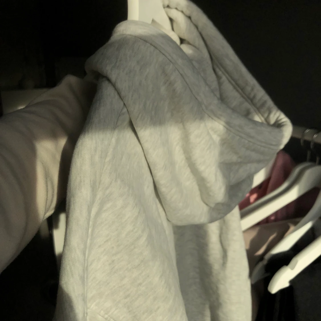 Ljusgrå Hoodie  - 91