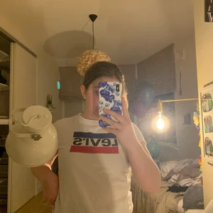 Levi’s t-shirt - Levis t-Shirt i strlk 152! Används ej längre o de är därför jag säljer!